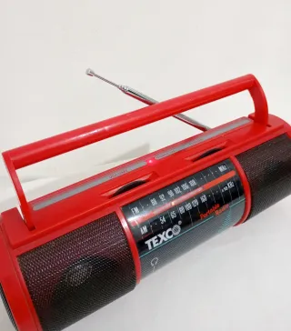 Radio TEXCO Portátil Roja Vintage