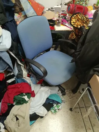 Silla y Escritorio mesa oficina grande madera y me