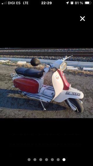 Lambretta 150 i Scooter Roja y Blanca