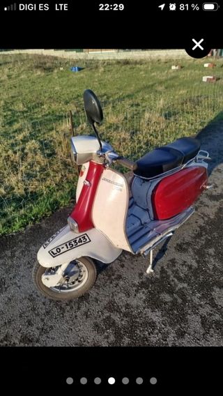 Lambretta 150 i Scooter Roja y Blanca