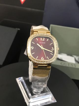 Reloj Guess Mujer Dorado y Rojo