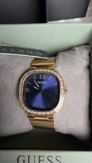 Reloj Guess Mujer Dorado y Rojo