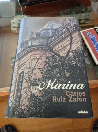 Marina (Spanish Edition)