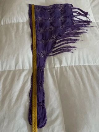 Copricostume rete lilla con fiori e frange