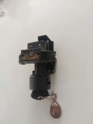 Clausor y Llave BMW F800 ST