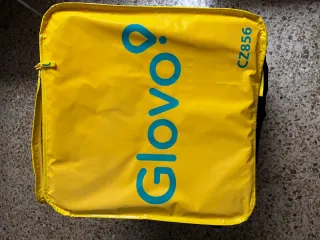 Mochila Glovo amarilla