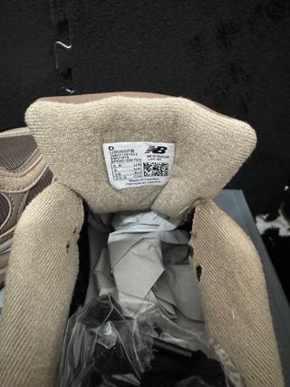 New Balance 9060 Beige/Marrón