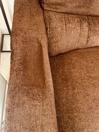 Sofá marrón tela. Regalo con la compra de mueble