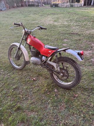 Montesa Cota 74 Trial Roja.