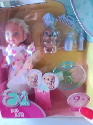 Muñeca Evi Love Baño Perro Simba