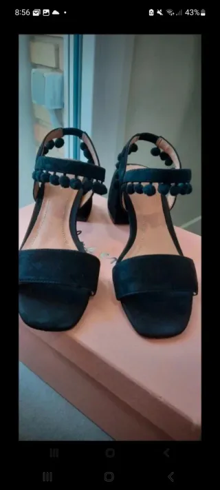 Sandalias Zara Negras Pompones