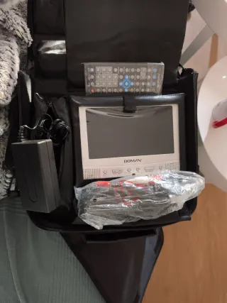 Pantalla Portátil Boman DVD/CD/MP3