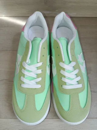 Deportivos verdes y rosas Talla 38 nuevos