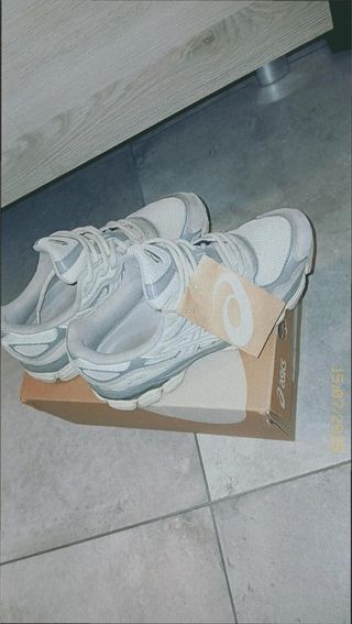 Asics NYC Beige Talla 40