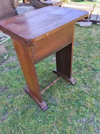 Mesita auxiliar de madera