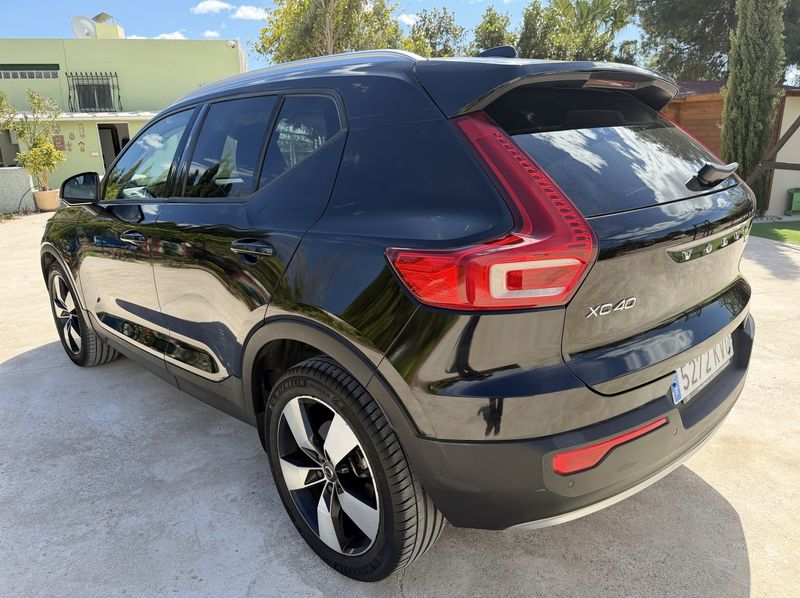 Volvo XC40 2.0 D4 Momentum AWD Aut. 8V 2019, foto 3