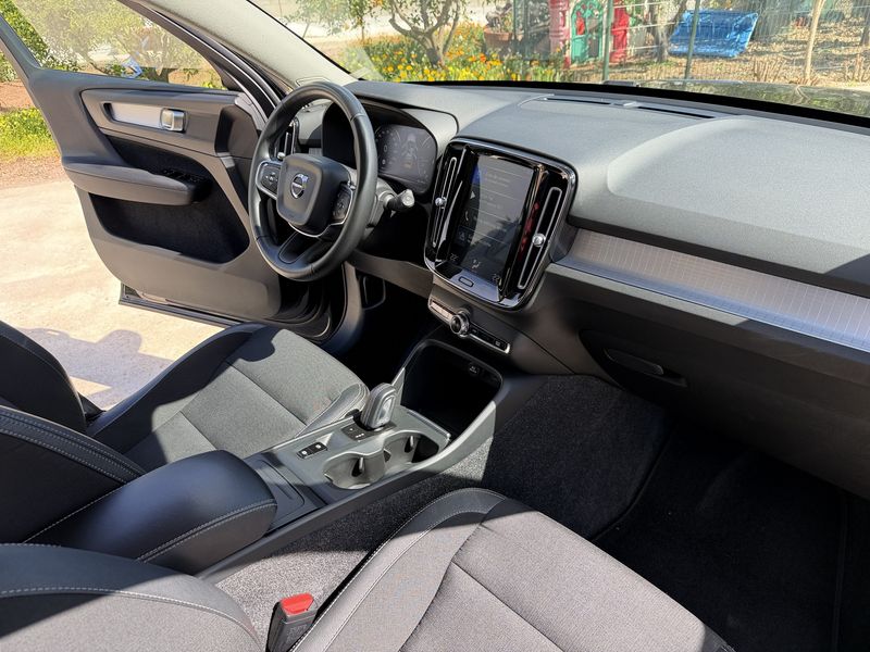 Volvo XC40 2.0 D4 Momentum AWD Aut. 8V 2019, foto 29
