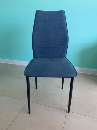 Sillas de comedor azules y gris