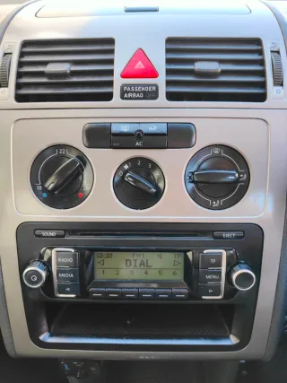 Volkswagen Touran 2009