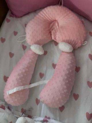Almohada de Cuna Rosa con Peluche