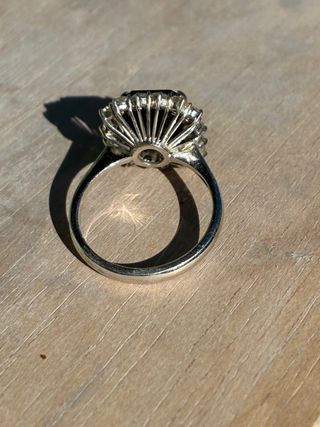 Anello in Oro Bianco 18k con Zaffiro e Diamanti