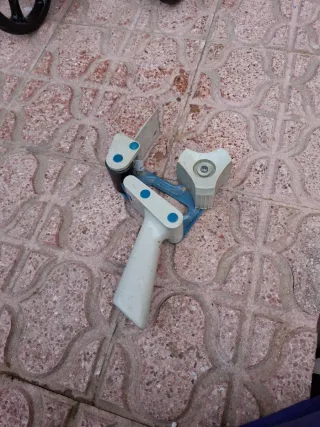 Dispensador cinta adhesiva azul y gris