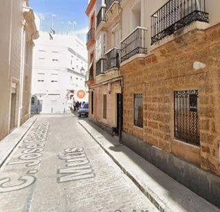 Piso en venta en La Caleta - La Viña en Cádiz