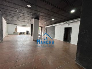 Local comercial en venta en El Pilar en Albacete