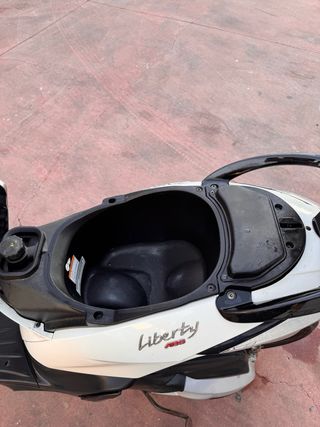 Piaggio Liberty 125 Blanca