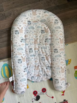Arrullo para recién nacido con estampado