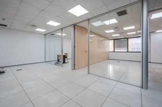 Nave industrial en venta en San Fermín en Madrid