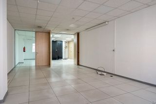 Nave industrial en venta en San Fermín en Madrid