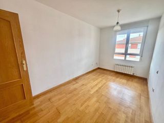 Piso en venta en Crucero - Pinilla en León