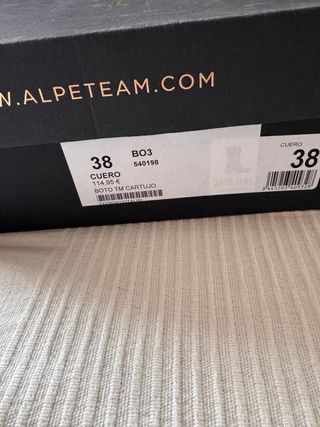 Botas de piel marrón