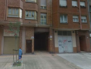 Garaje en alquiler en El Llano en Gijón