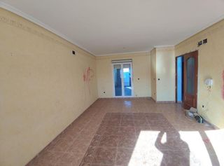 Casa adosada en venta en Consuegra