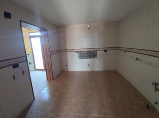 Casa adosada en venta en Consuegra