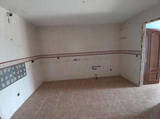 Casa adosada en venta en Consuegra