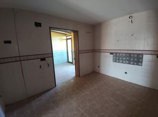 Casa adosada en venta en Consuegra