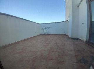 Casa adosada en venta en Consuegra