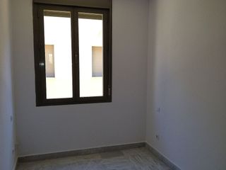 Piso en alquiler en Pedro Salvador - Las Palmeritas en Sevilla