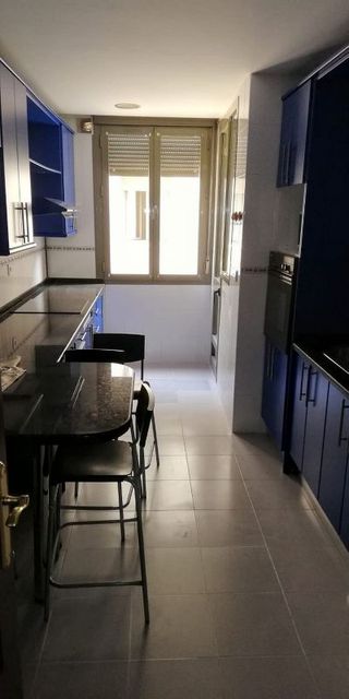 Piso en alquiler en Pedro Salvador - Las Palmeritas en Sevilla