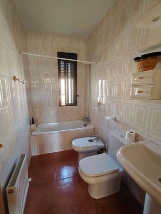 Casa adosada en venta en Bargas