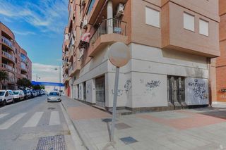 Local comercial en venta en Nueva Almería - Cortijo Grande - Vega de Acá en Almería