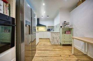 Piso en venta en Los Remedios en Sevilla