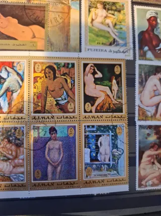 Sellos con pinturas de desnudos femeninos