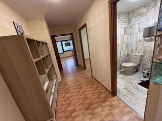Oficina en venta en Playa Bajadilla - Puertos en Marbella