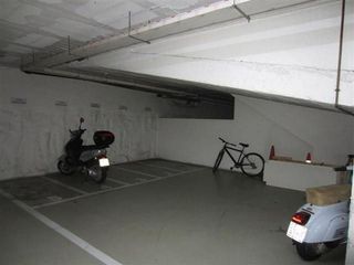 Garaje en alquiler en Eixample Nord – La Devesa en Girona