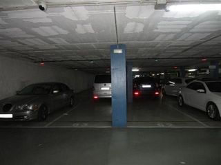 Garaje en alquiler en Eixample Nord – La Devesa en Girona