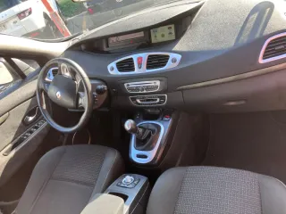 Renault Grand Scenic 2010